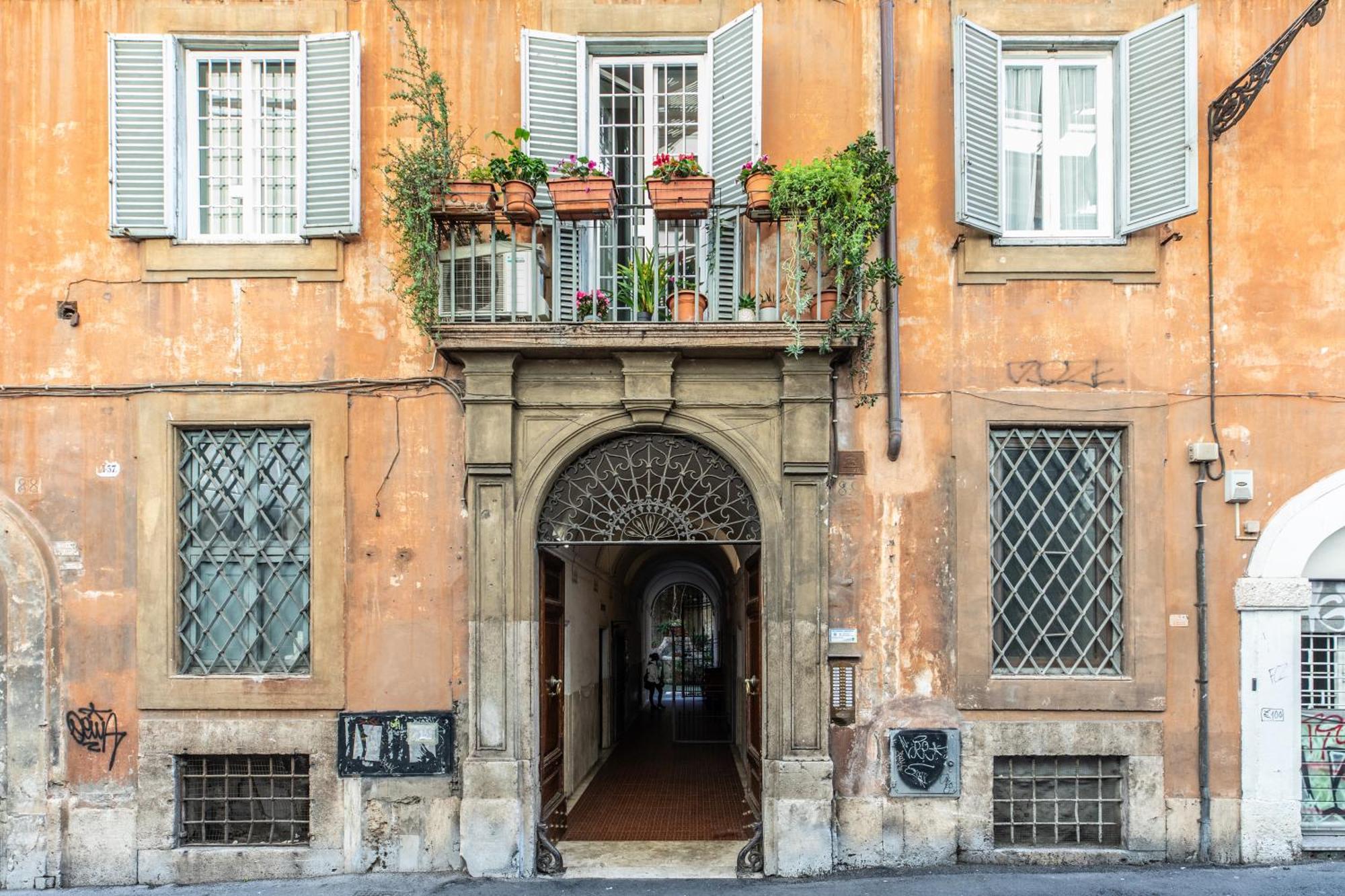 Iflat Elegant 3 Bedroom Near The Pantheon Apartment